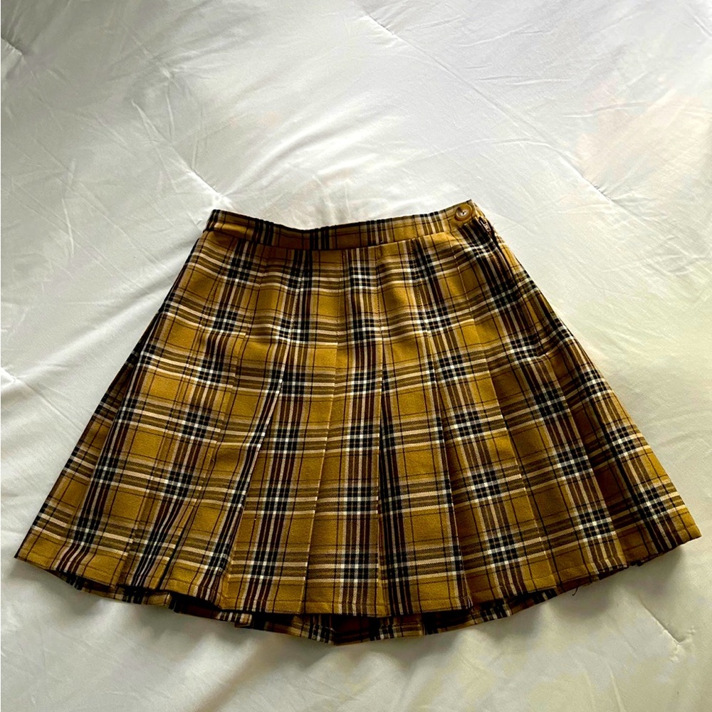 Brown plaid skirt